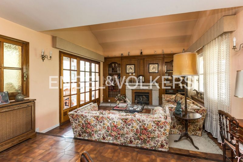 Foto 1e6df6f6-525c-46fe-b2f1-1ff60031ab51. Casa amb calefacció piscina a Soto de Viñuelas Tres Cantos