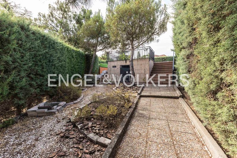 Foto 5254456d-bc58-43c4-99e4-948e6de3c251. Casa amb calefacció piscina a Soto de Viñuelas Tres Cantos