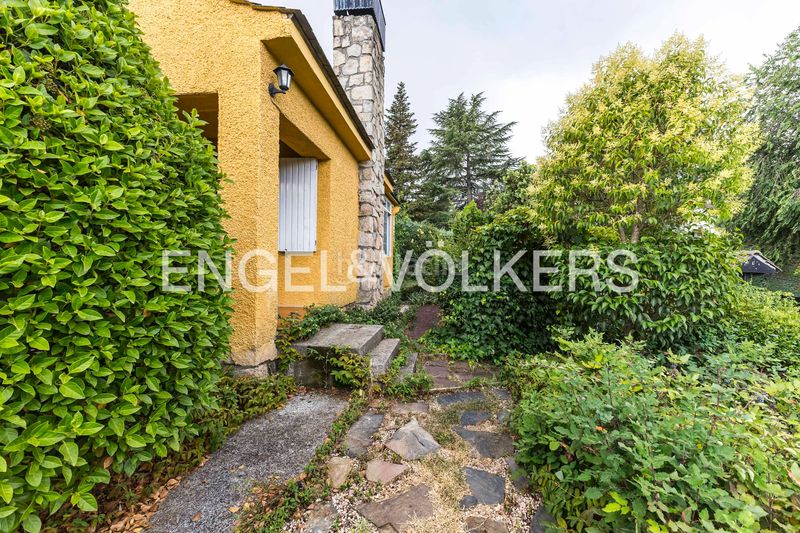 Foto 5e31e751-18e2-468c-b652-74a6f7c15f90. Casa amb calefacció piscina a Soto de Viñuelas Tres Cantos