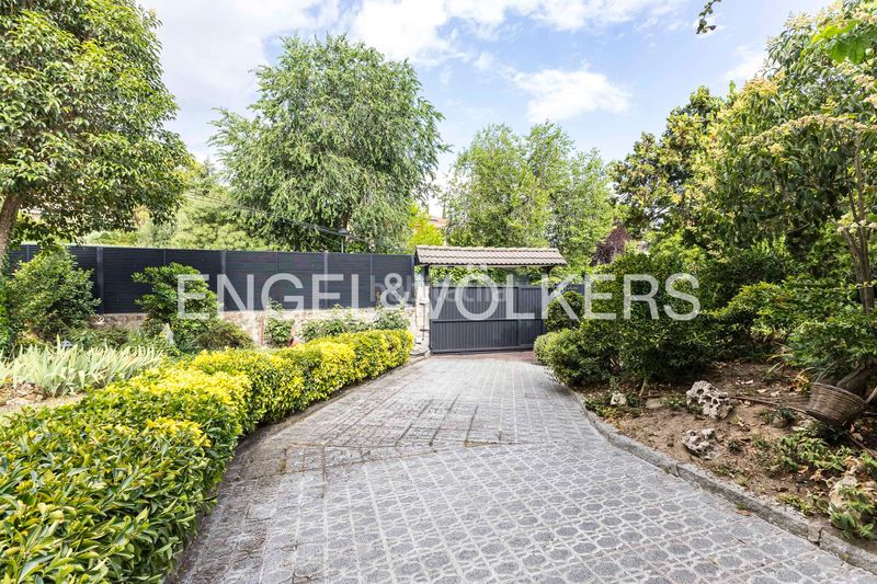Foto 8143288b-00d5-405b-aad3-0be5690e0730. Casa amb calefacció piscina a Soto de Viñuelas Tres Cantos