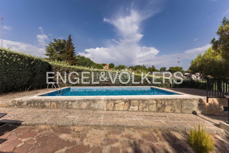 Foto e221d3f2-c8a6-4f11-ace4-286ec4c407ca. Casa amb calefacció piscina a Soto de Viñuelas Tres Cantos
