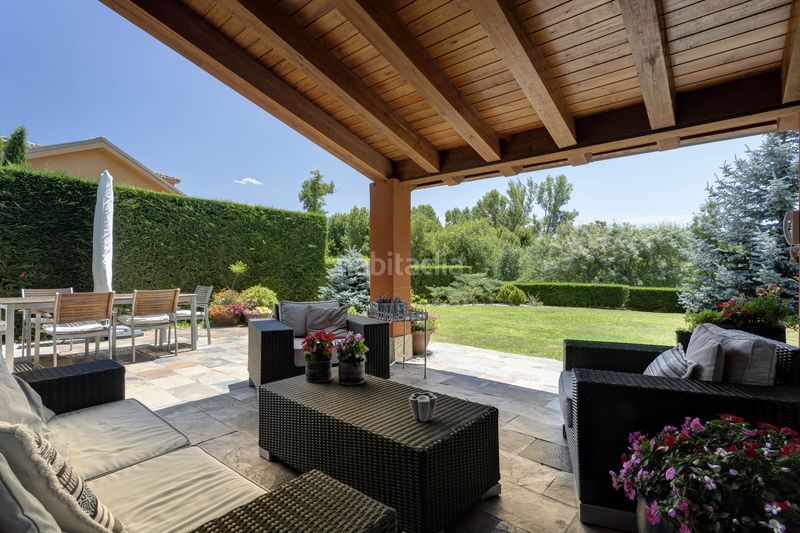 Foto 06bd87bd-cb38-4317-abf3-8659740b6c3d. Casa amb calefacció aparcament piscina a San Ildefonso