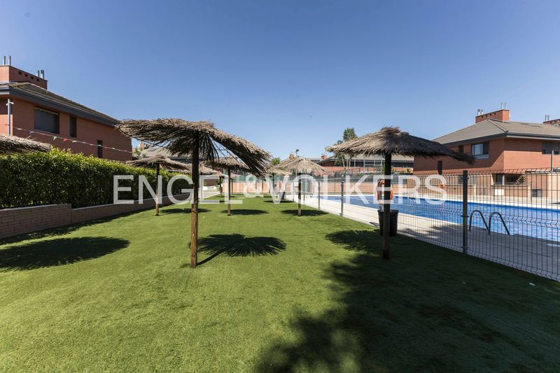 Foto e7600079-cf8d-4db5-a9b4-f589b7a78aa0. Casa amb calefacció aparcament piscina a Perales del Río Getafe