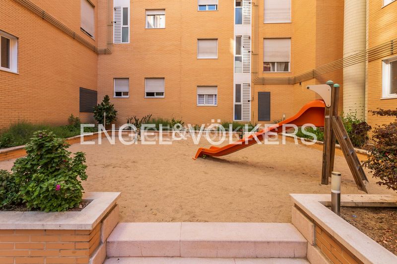 Foto 3eda2675-f3b0-4873-9c12-54c1ac1ff66b. Estudi amb calefacció aparcament piscina a Butarque Madrid
