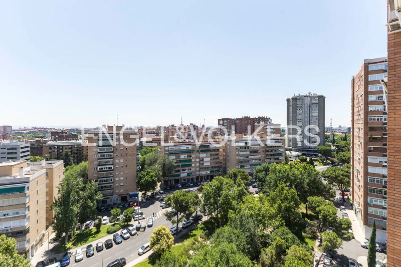 Foto dcd04a72-b4c0-49c7-82e5-20465c703e98. Pis amb calefacció aparcament piscina a Costillares Madrid