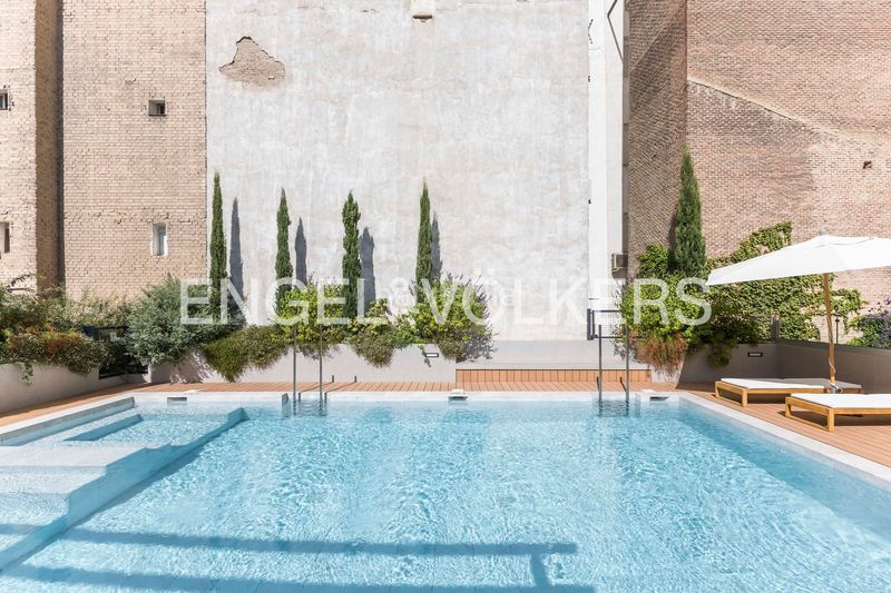 Foto 2c4212c1-f4a2-4760-aa91-8b7473c62791. Dúplex amb calefacció aparcament piscina a Lista Madrid