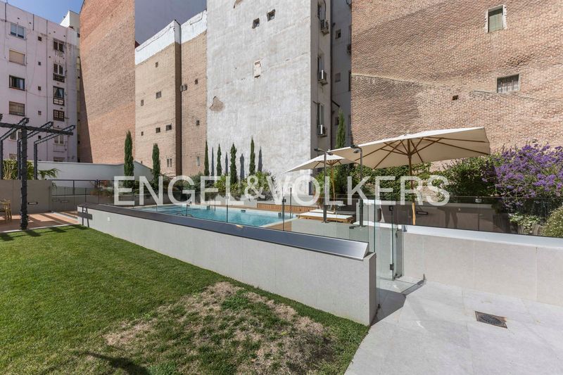 Foto 95b3d957-ae4d-4f4e-ad1e-47c4dea01df4. Dúplex amb calefacció aparcament piscina a Lista Madrid