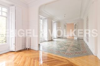 Rent Flat  Paseo del prado. Señorial piso exterior en el paseo del prado de madrid