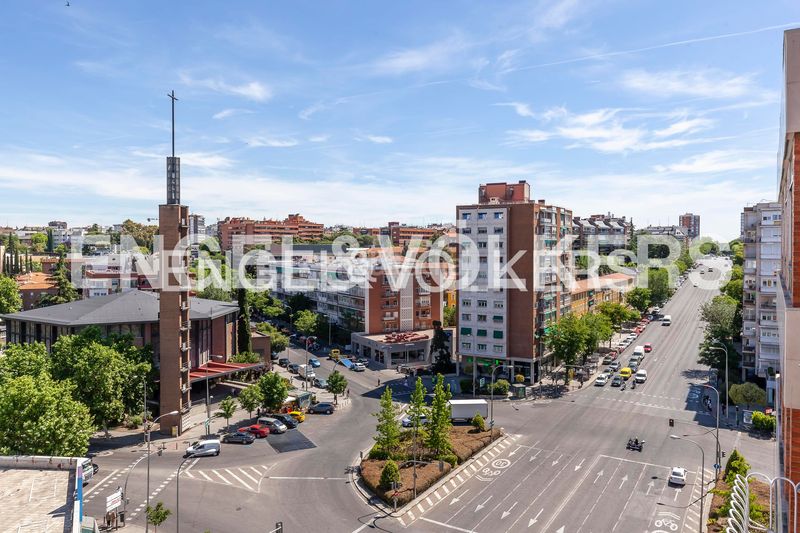 Foto f26db0da-a97d-4945-84d7-c38632aa09ea. Pis amb calefacció a Hispanoamérica-Bernabéu Madrid