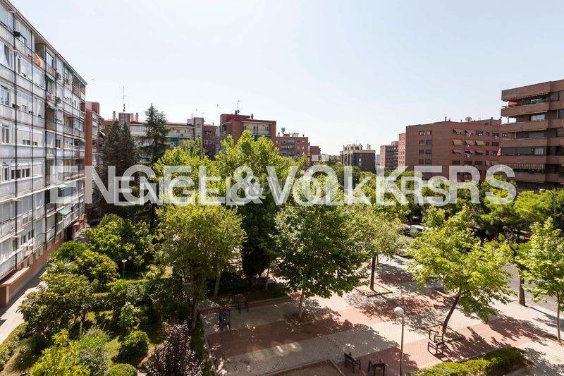 Foto fb93528a-7bfb-4617-8e07-8c424475b4d5. Pis amb calefacció a Hispanoamérica-Bernabéu Madrid