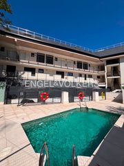 Location Duplex à Pueblo. Ático dúplex de obra nueva a estrenar con terraza, piscina, gara