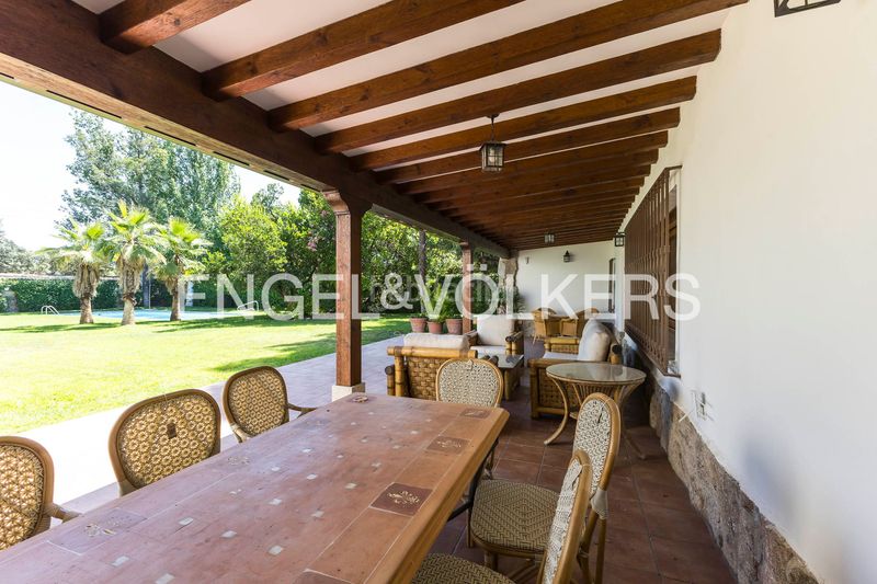 Foto a8ad4f33-2017-468d-93b6-7aafa49a5bb7. Casa amb calefacció aparcament piscina a La Florida - El Plantío Madrid