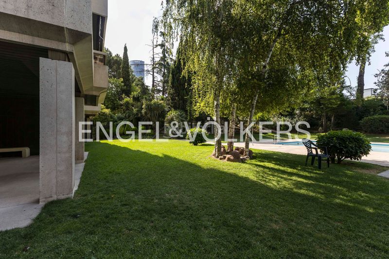 Foto ee86d369-8f9f-4778-8bc3-eb26bb920b70. Pis amb calefacció piscina a La Paz Madrid