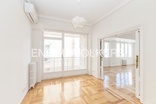Affitto Appartamento  O'donnell. Exclusivo piso en alquiler junto al parque del retiro con terraz