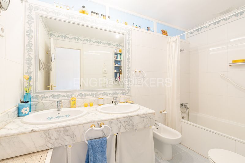 Foto de1b3d41-8213-496a-a43e-b843fd56b4e5. Casa amb calefacció aparcament piscina a La Canaleja Galapagar