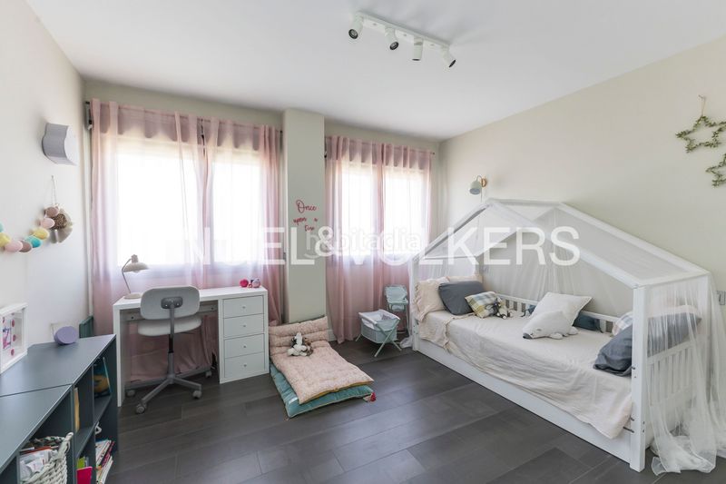 Foto 0f17a757-f64f-4847-b186-2292ad476b1a. Casa adossada amb calefacció aparcament piscina a Boadilla del Monte