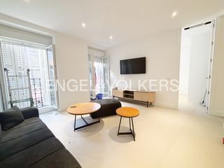 Flat in Caballero de Gracia