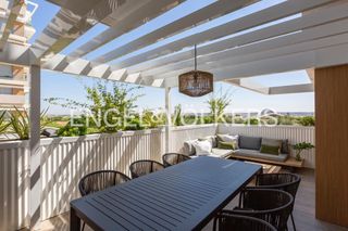 Pis a Valdebebas - Valdefuentes. Magnífico piso amueblado con terraza de 35m en valdebebas