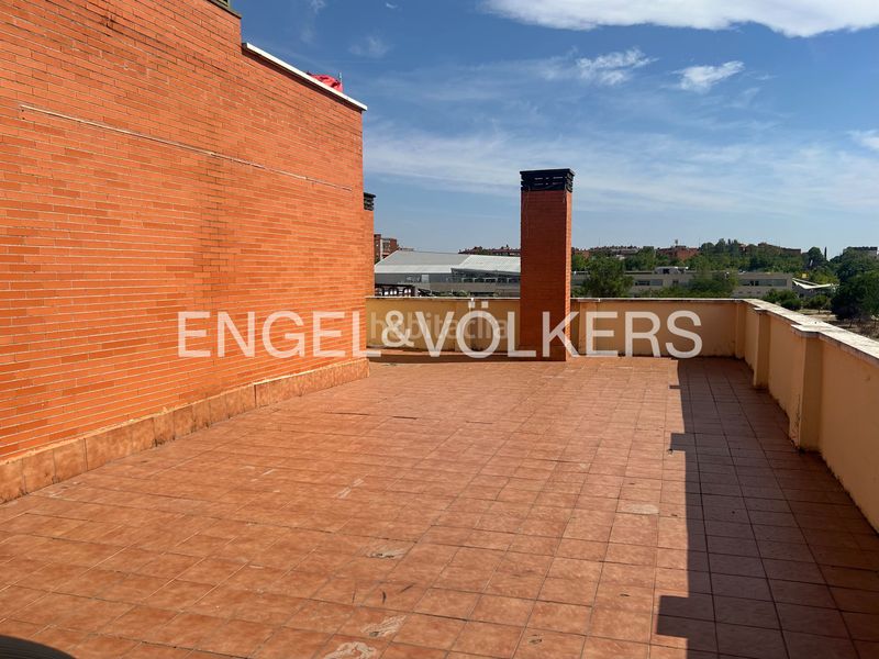 Foto 31e6f129-79cf-4705-97fd-23b44eef539a. Àtic amb calefacció aparcament piscina a Norte Alcobendas