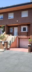 Location Maison jumelée à Colonia. Magnífico chalet adosado en urbanización privada con piscina