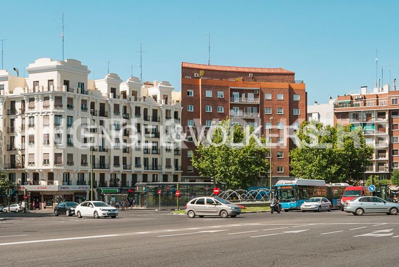 Foto e3d72847-2d4f-4e1f-8a81-9432f451f31d. Pis amb calefacció a Embajadores-Lavapiés Madrid