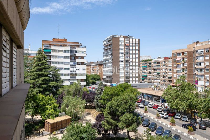 Foto f67a2b55-655d-4428-ae58-f00459e76bcc. Pis amb calefacció a Hispanoamérica-Bernabéu Madrid