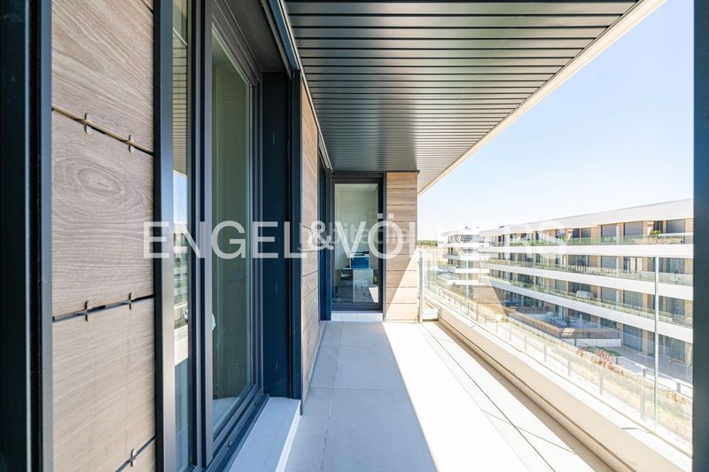 Foto aa9babd0-43f9-477b-aff2-391f22120aad. Pis amb calefacció aparcament piscina a urbanización La Moraleja La Moraleja