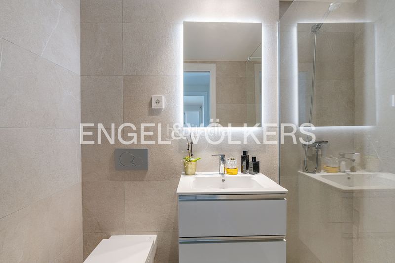 Foto e3bf96d9-5568-4f84-b902-2419f93b52b4. Pis amb calefacció aparcament piscina a urbanización La Moraleja La Moraleja