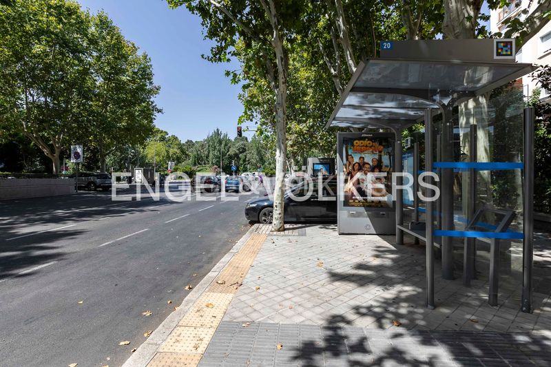 Foto a9954984-9a8e-40e9-8731-acdc0f9fd3f1. Casa amb calefacció a Niño Jesús Madrid