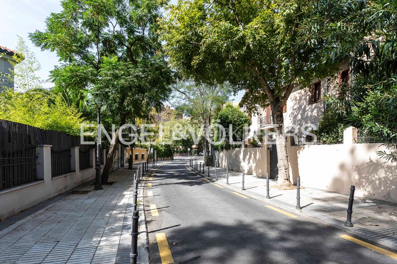 Foto e9269ded-4d68-49b1-a8cf-56e0f4d2e75d. Casa amb calefacció a Niño Jesús Madrid