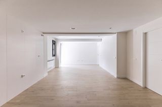 Flat in Calle capitán arenas 3