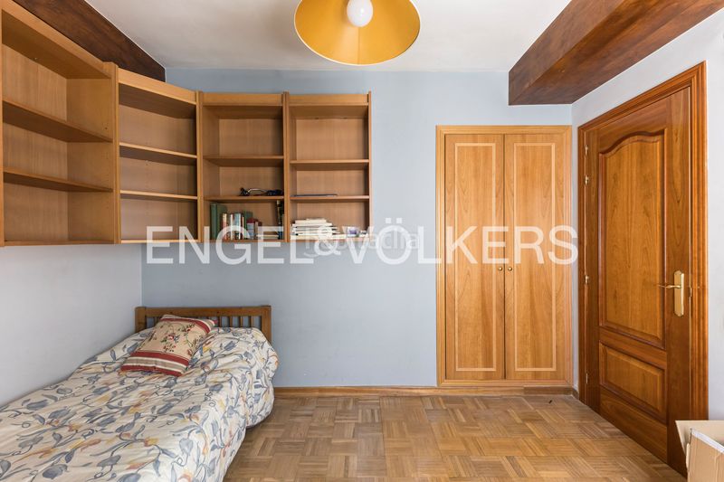 Foto e884f690-7415-4f5f-a3ca-23d360d0b530. Pis amb calefacció aparcament a Estrella Madrid