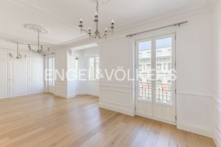 Lloguer Pis  Doctor velasco. Espectacular piso exterior con balcones y  3 dormitorios junto a