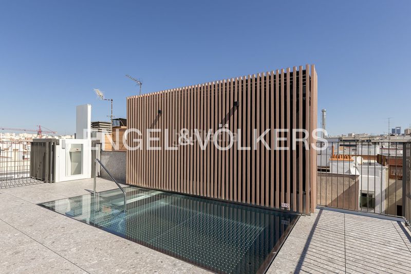 Foto c30ff0d2-42c9-4be0-a3d6-843eb6a3b4f4. Pis amb calefacció aparcament piscina a Ríos Rosas-Nuevos Ministerios Madrid