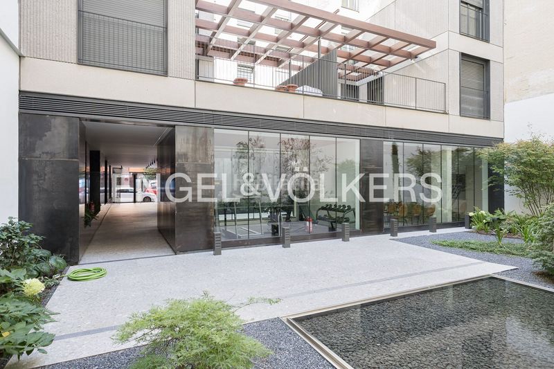 Foto c8cbb63e-de9a-4260-994d-9d9ef26cc91a. Pis amb calefacció aparcament piscina a Ríos Rosas-Nuevos Ministerios Madrid