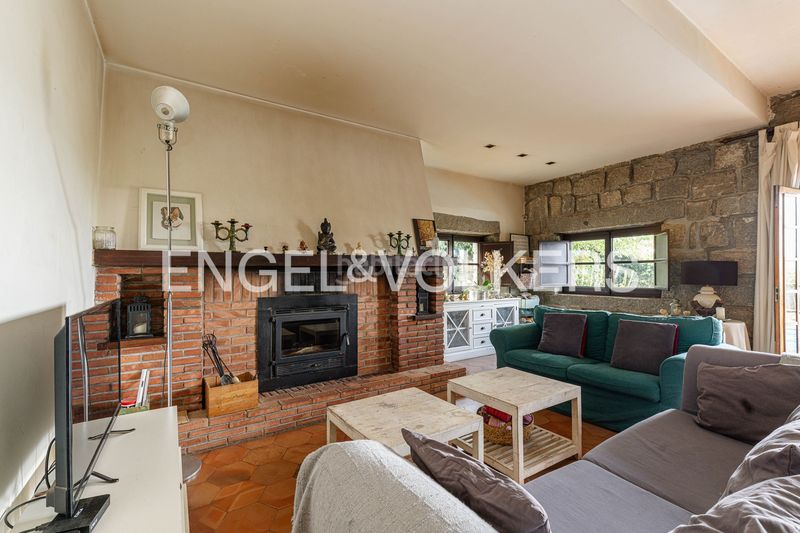 Foto a92819e2-afc7-40ed-9e08-c386d9284d6e. Casa amb calefacció aparcament piscina a Parquelagos-Puente Nuevo Galapagar