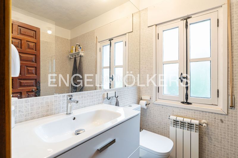 Foto af45460d-9f67-4aa1-8b17-cae7e8efc622. Casa amb calefacció aparcament piscina a Parquelagos-Puente Nuevo Galapagar