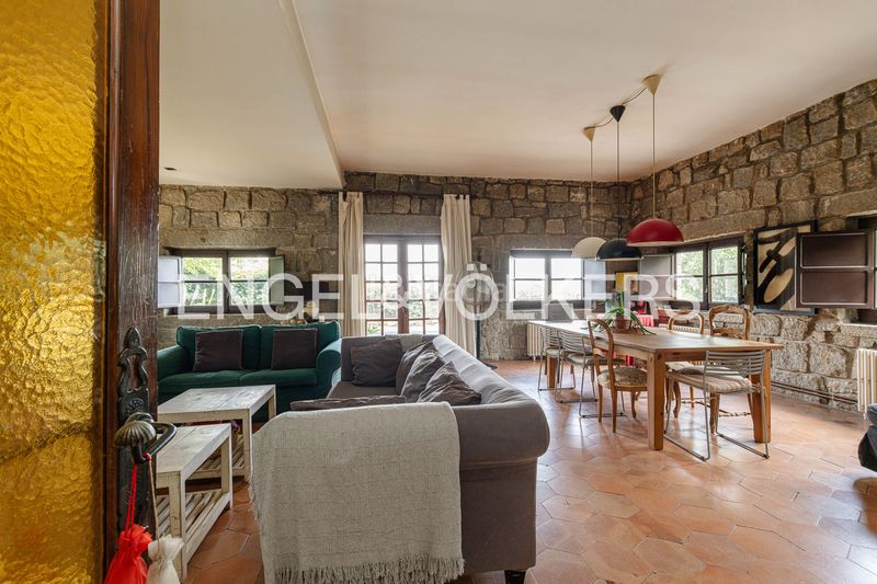 Foto d0a5334e-e154-4d1d-90ba-fc9f4d7c95f1. Casa amb calefacció aparcament piscina a Parquelagos-Puente Nuevo Galapagar