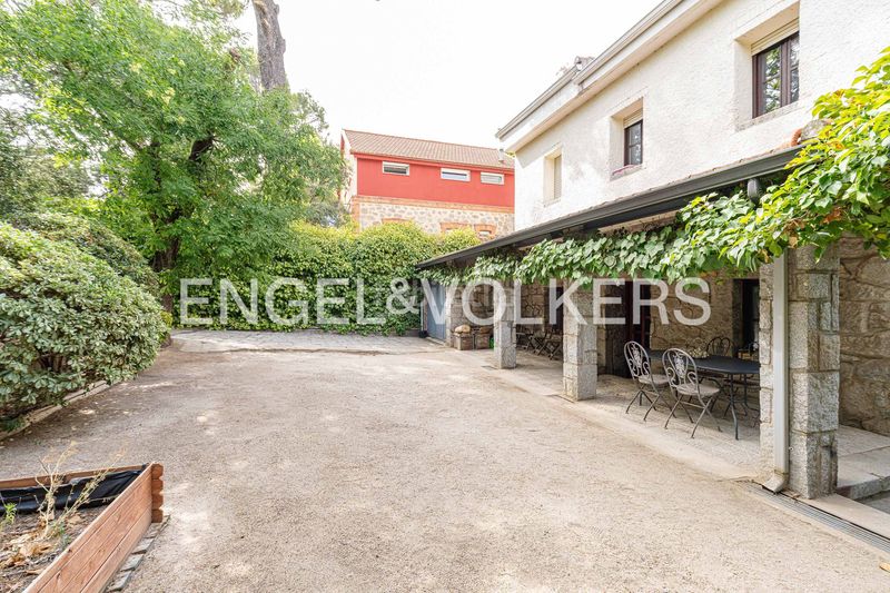 Foto f373e3af-2212-4611-9194-5a2ec8687532. Casa amb calefacció aparcament piscina a Parquelagos-Puente Nuevo Galapagar