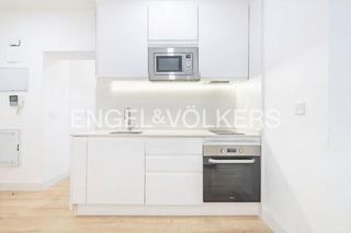 Lloguer Pis  Alcántara. Acogedor piso reformado con dos habitaciones