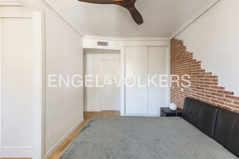 Foto a95b037c-2f95-42fc-b73e-bab8cd03c13b. Pis amb calefacció aparcament piscina a Valdebebas - Valdefuentes Madrid