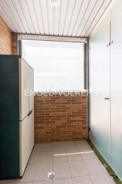 Foto cea9d4c9-3705-4fa1-95d3-6bfcbbaf7615. Pis amb calefacció aparcament piscina a Valdebebas - Valdefuentes Madrid
