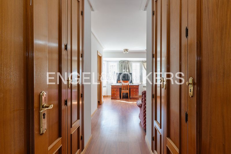 Foto d505b690-a079-4542-94c1-e580d023cf49. Casa adossada amb calefacció aparcament a Salvador Madrid