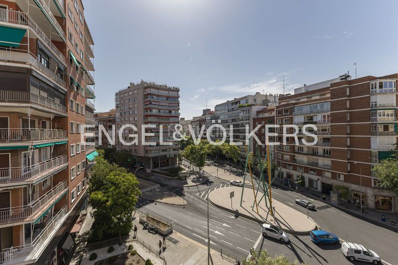 Foto 09dce81f-f2e4-4de9-bb67-fb7c80c9b335. Pis amb calefacció aparcament a Vallehermoso Madrid
