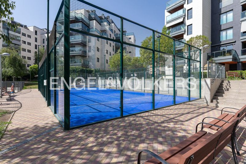 Foto 9ce5f125-8711-471e-a1a0-b66b0ce56499. Pis amb calefacció aparcament piscina a Las Tablas Madrid
