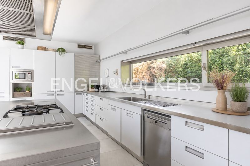Foto 2742882d-0b6d-47de-b009-6e5b3fe61601. Casa amb calefacció aparcament piscina a Valdemarín Madrid