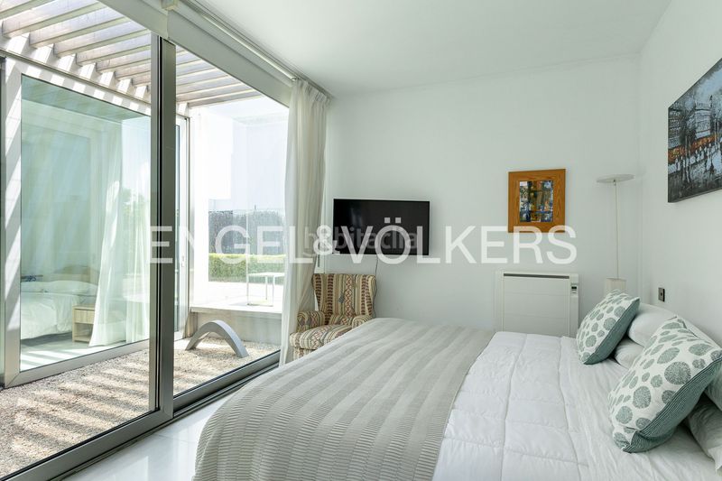 Foto 4951c829-7b94-44b0-882a-4141d53a0ba1. Casa amb calefacció aparcament piscina a Valdemarín Madrid