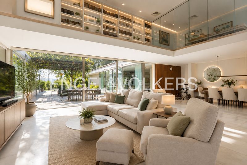 Foto badb0cd4-54ac-42f0-af26-44608aaf6286. Casa amb calefacció aparcament piscina a Valdemarín Madrid