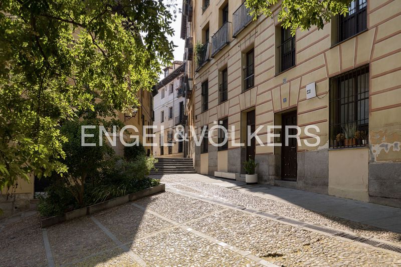 Foto f011a416-7b91-4248-933d-0b36d51fe46d. Pis amb calefacció a Palacio Madrid