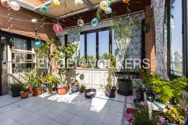Foto 0312e56d-7873-4664-a96a-af8f4401678b. Àtic amb calefacció aparcament piscina a San Pascual Madrid